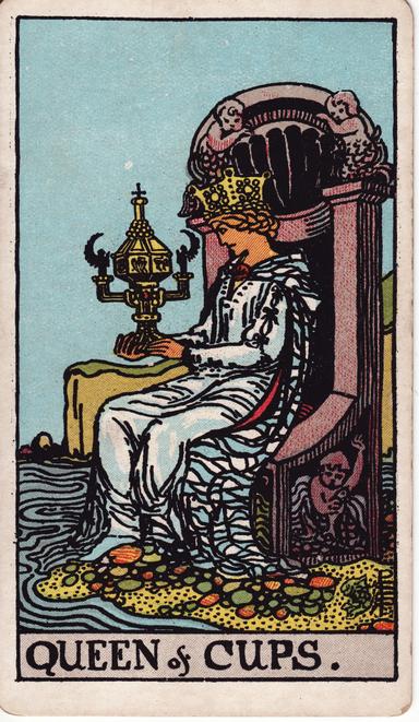 מלכת הגביעים tarot card