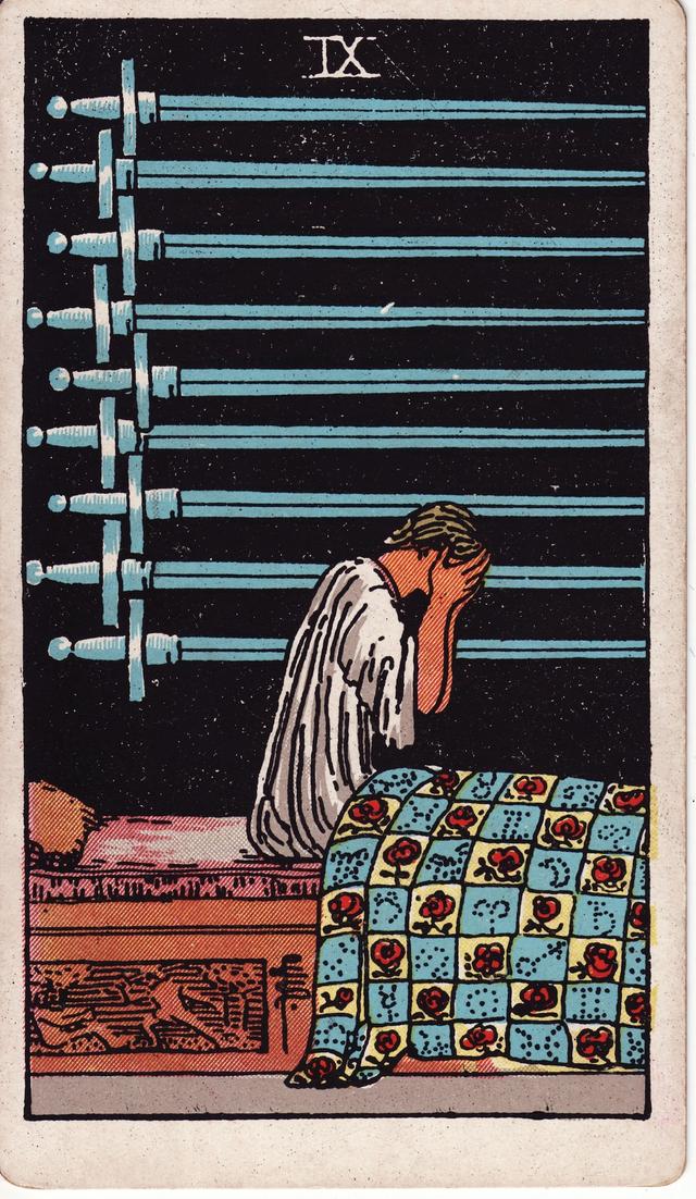 תשעה בחרבות tarot card